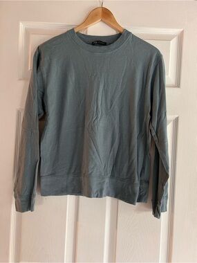 Zara Ribbed Crewneck Sweatshirt in Dusty Blue